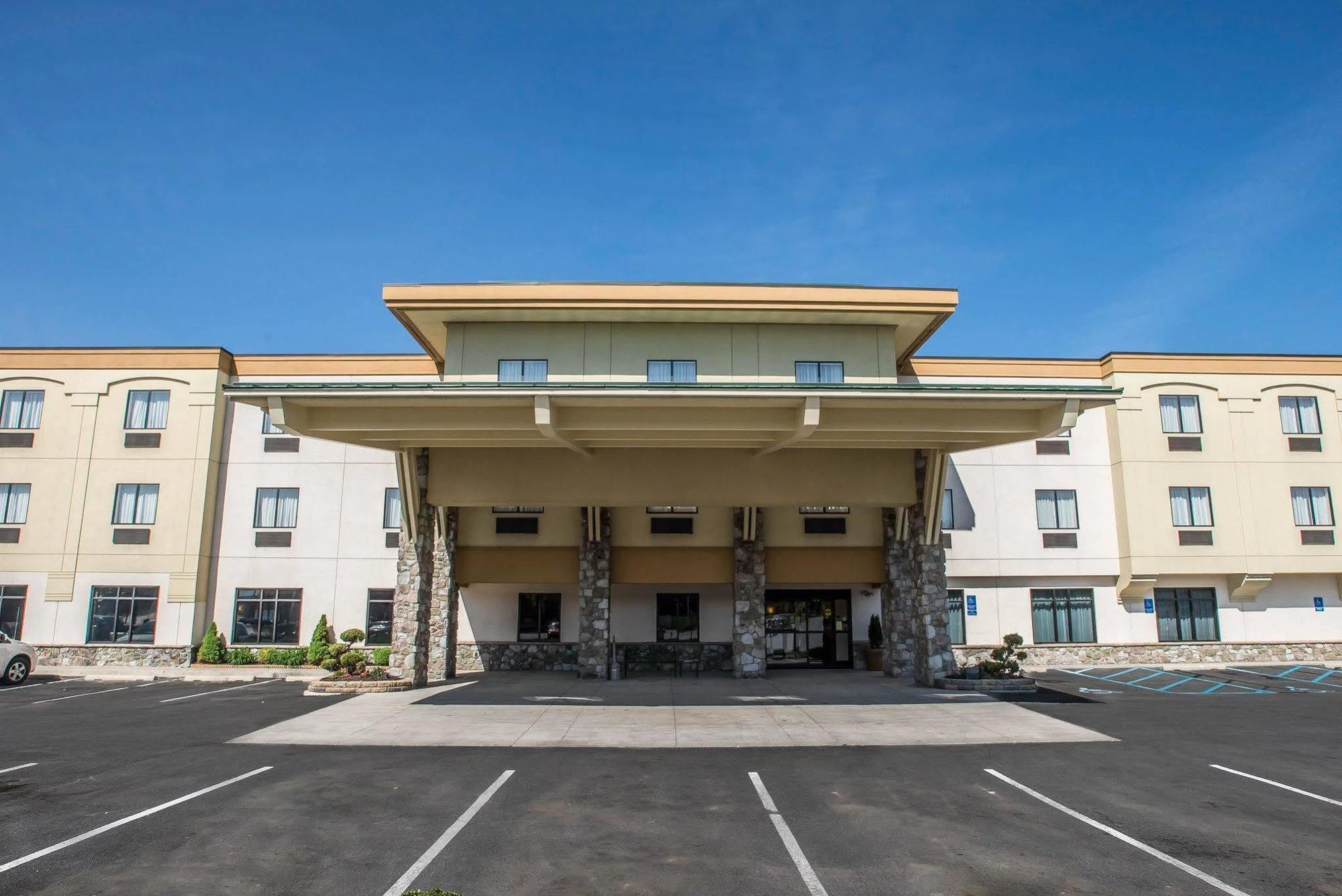 Comfort Inn Williamsport Buitenkant foto